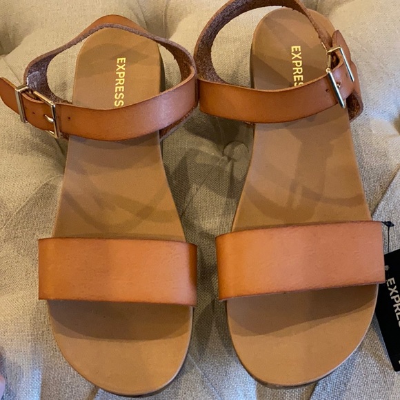 Express Shoes - NWT Express Platform Wedges- Size 7!